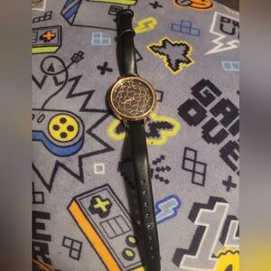 Elegant Black and Gold Women's Watch